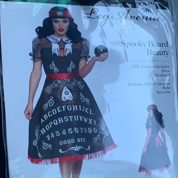 Costume: Spooky Board Beauty